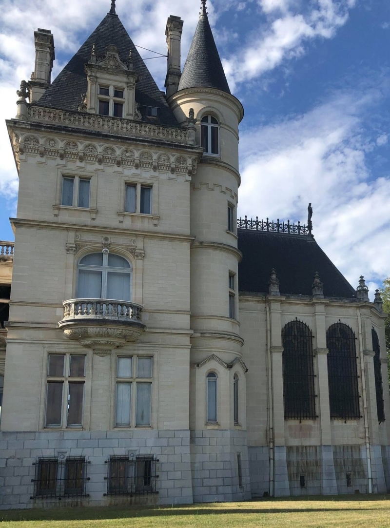 Magnificent 19th-century castle, a must-see.