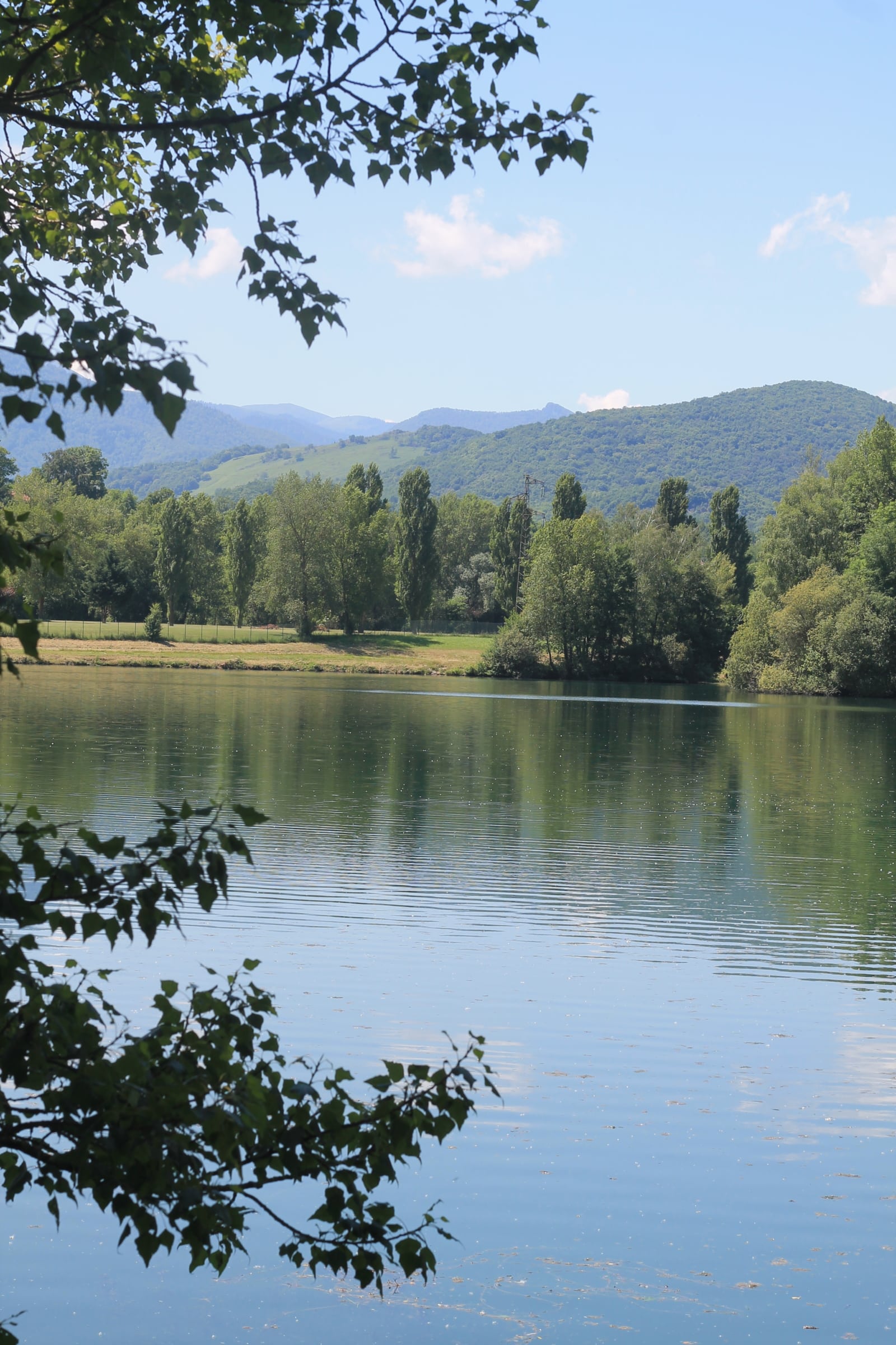 pausa gastronómica lago de Montréjeaiu